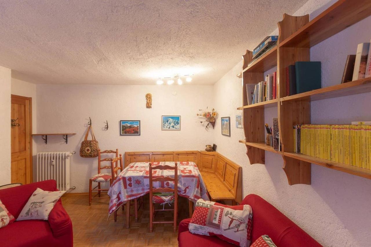 Joivy Flat For 6, In The Historic Town Pre-Saint-Didier Apartment Екстериор снимка